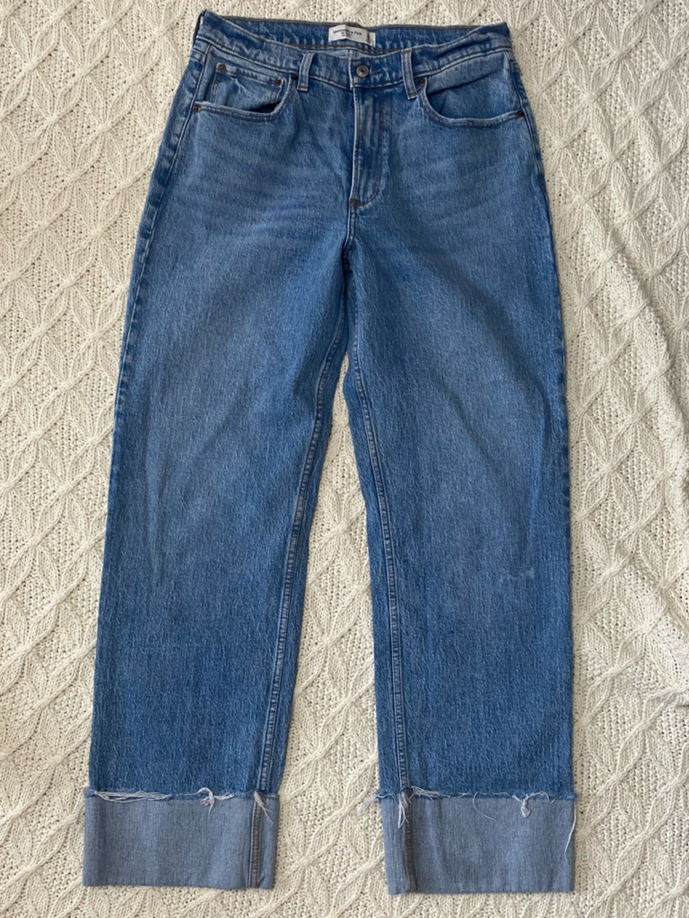 Abercrombie & Fitch The Baggy Mid-Rise Cuffed Jeans Size 30